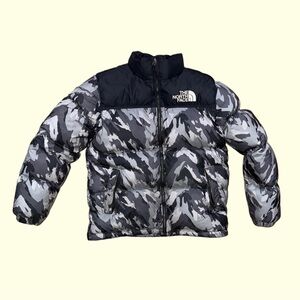 🚨SOLD🚨The North Face 1996 Retro Nuptse 700 Camo Puffer Coat Boys Youth/Junior XL